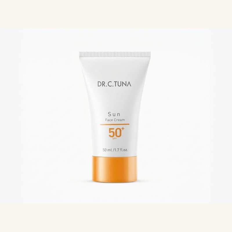 کرم ضدآفتاب بی رنگ SPF50 فارماسی 50 میل